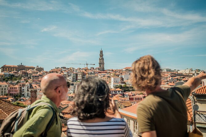 3-hour private guided walking tour of the BEST of Porto - Starting at São Bento Railway Station at 2 p.m.