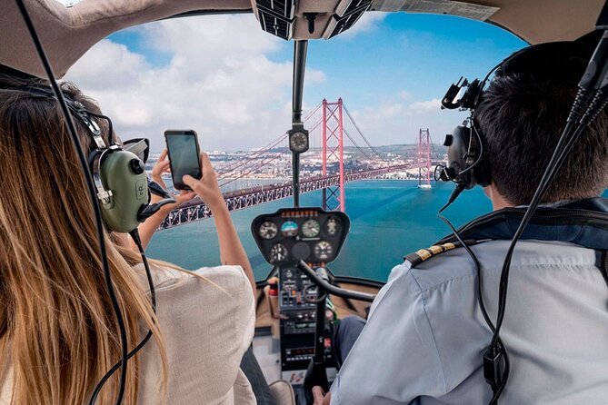 360º Lisbon: Helicopter Flight, Boat Trip and Old Town Walking - São Pedro de Alcântara and the city views