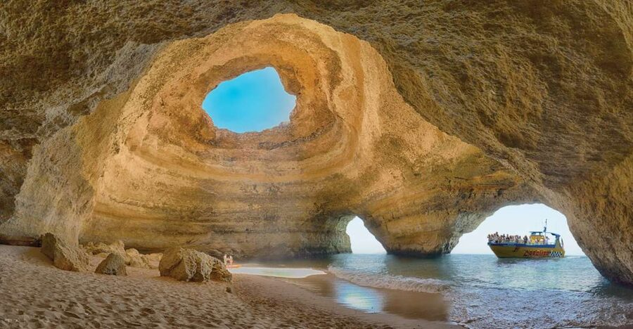 Albufeira: 2.5-Hour Benagil Caves & Dolphin Watching - Praia da Marinha and the approach to Benagil
