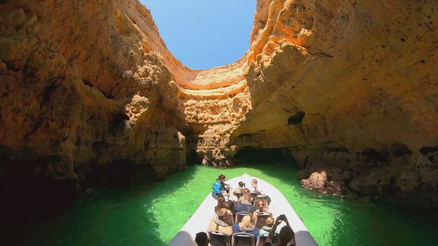 Albufeira: Benagil Cave and Dolphin Sightseeing Boat Cruise - Searching for dolphins offshore