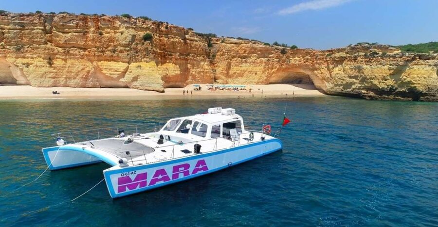 Albufeira: Catamaran Cruise with BBQ & Open Bar on the Beach - A beach stop with lunch cooked by the crew