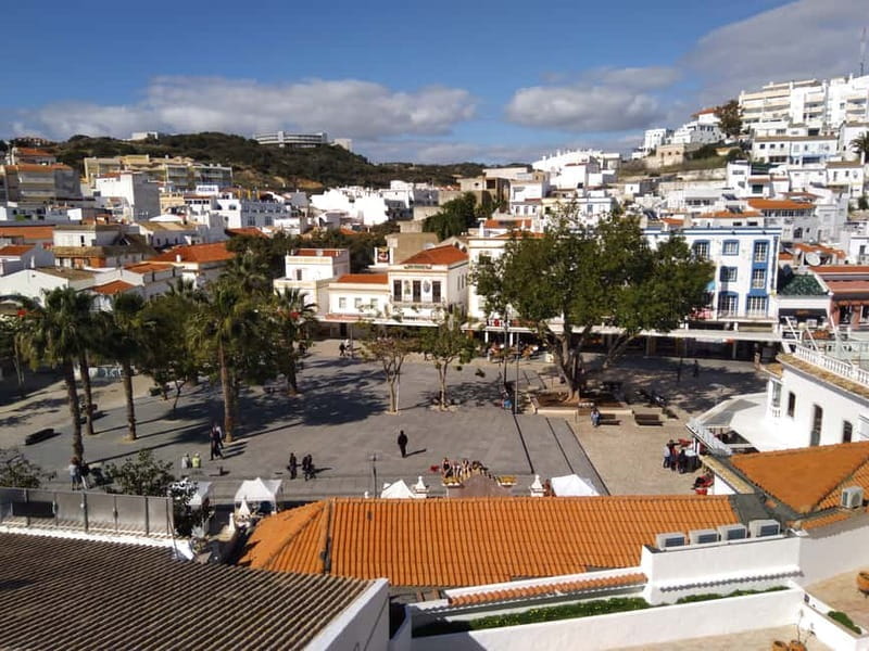 Albufeira: Guided Tour by Tuk-Tuk - The first 15 minutes: settling into the tuk-tuk