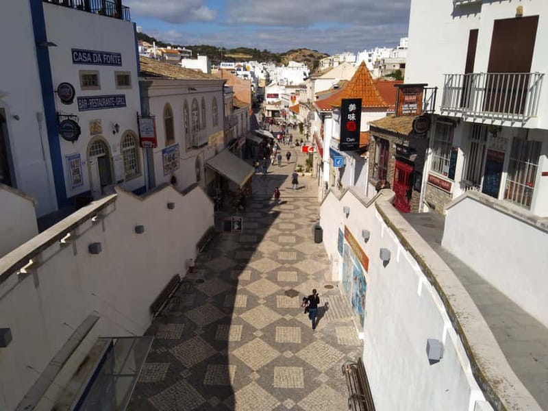 Albufeira: Guided Tour by Tuk-Tuk - Twenty minutes of coastal views and photo stops