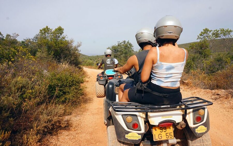 Albufeira: Off-road Quad Bike Adventure - Photo stops, water, and local encounters