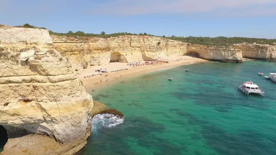 Albufeira: Sightseeing Cruise with Beach BBQ and Open Bar - A BBQ Lunch With More Than A Token Snack