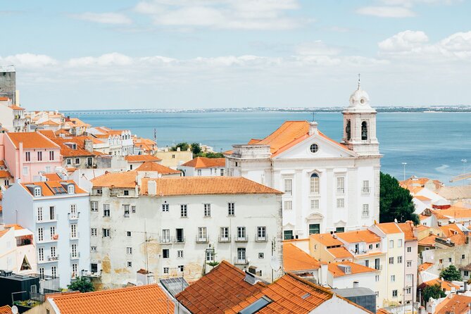 Alfama Private Tuk Tuk Tour: Lisbon’s Oldest Neighborhood (2 HRS) - What the guides add to the ride