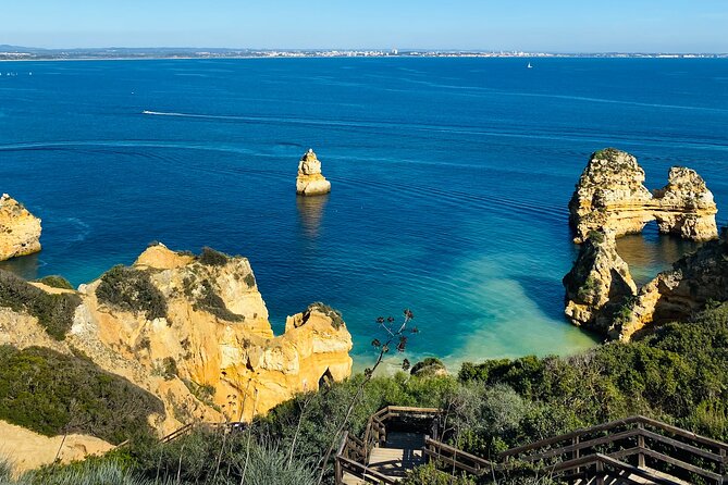 Algarve: Lagos Sightseeing guided Tour with e-bikes - The Fisherman Trail toward Praia da Luz