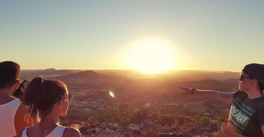 Algarve: Sunset Jeep Safari Tour - Why this Jeep safari is different from a normal Algarve tour
