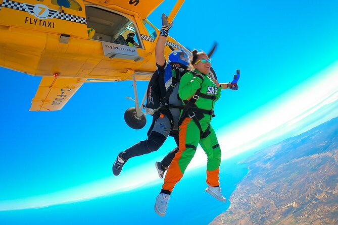 Algarve Tandem Skydive 15.000ft - Rules for Age, Weight, and Health Planning