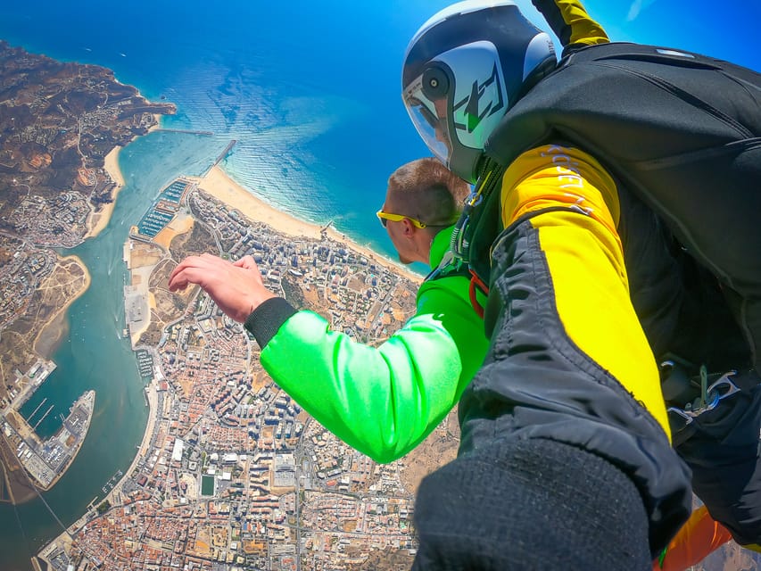Algarve: Tandem Skydiving Adventure 15,000 to 10,000 Feet - Who should book this jump?