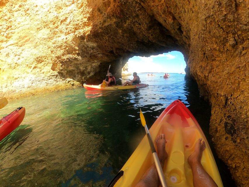 Alvor: Explore Caves Boat and Kayak Tour - Meeting the crew at Café Na Ria
