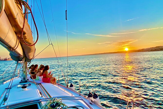 Amazing Tour on Sailing Boat - Setting out from Bom Sucesso Marina
