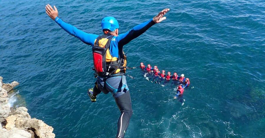 Arrábida: Setubal, Sesimbra Coasteering & Speedboat Tour - Why Arrábida is such a good setting for coasteering