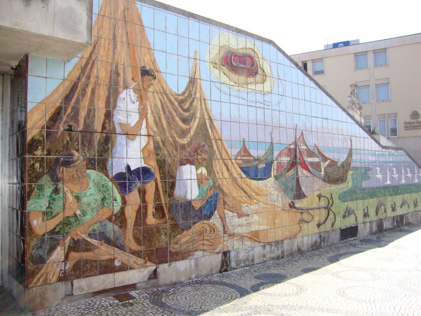 Aveiro: Boat Cruise and City Walking Tour with Sweet Tasting - Why the walking guide matters so much