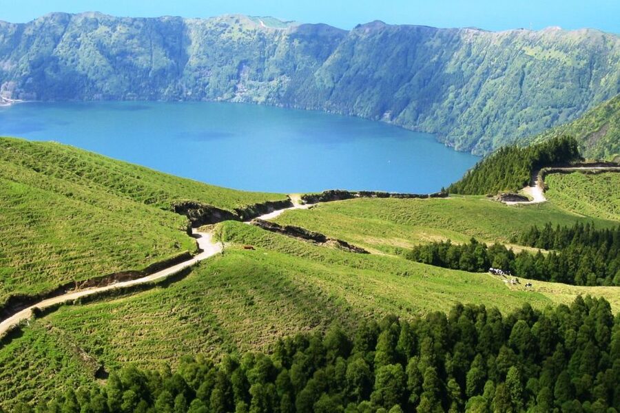 Azores: Sete Cidades Scenic Jeep Tour from Ponta Delgada - Who will enjoy this tour most?