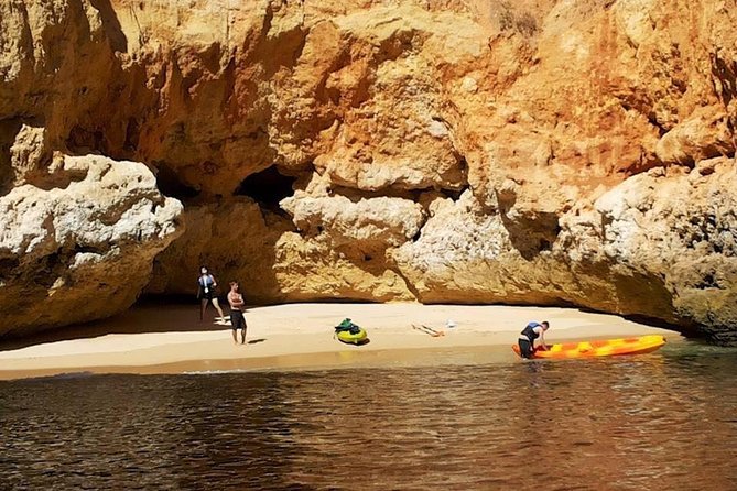 Benagil caves's kayak tour - Entering the Algar de Benagil