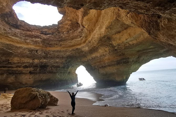 Benagil SUP - Stop 1: Algar de Benagil and the famous cave