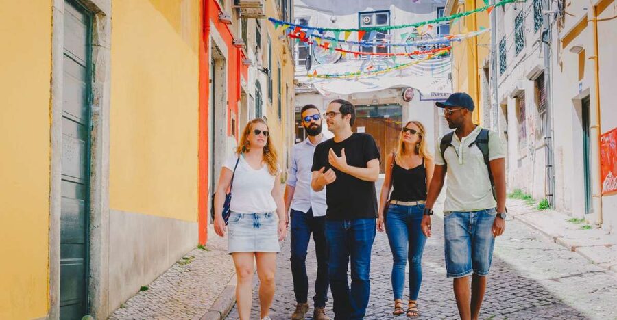 Best of Lisbon Walking Tour: Rossio, Chiado & Alfama - Restauradores and the memory of independence