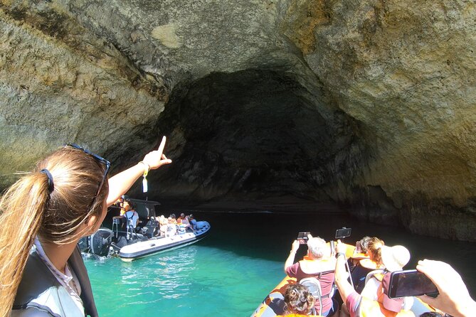 Boat trip to the caves of Benagil - What the guides add to the experience