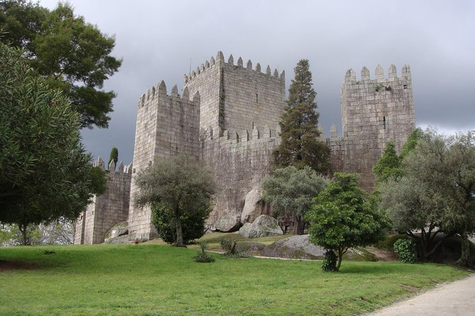 Braga & Guimarães Small Group Tour: Lunch & All Tickets Included - Why this day trip works from Porto