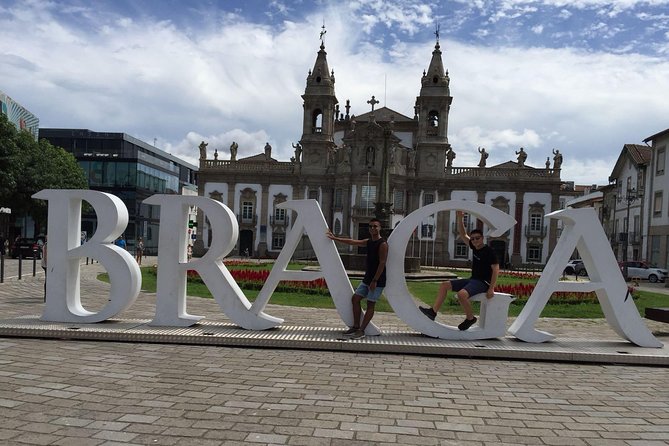 Braga & Guimarães Small Group Tour: Lunch & All Tickets Included - Lunch at Diana with northern flavors