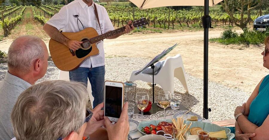 Carvoeiro/Portimão/Alvor: Wine Tour w/ Tasting, Tapas, Music - Four wines with four local pairings