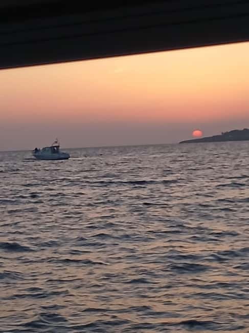 Cascais: Sunset Boat Trip with Welcome Drinks - Who will enjoy this most?