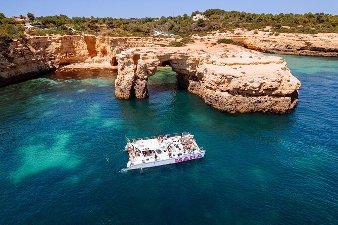 Catamaran Cruise: Caves and Coastline to Benagil - Crew, commentary, and the mood of the trip