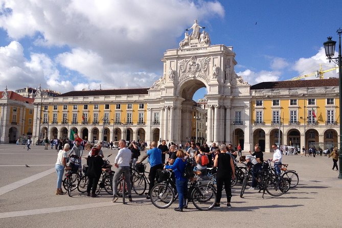 Central Lisbon E-Bike Tour - A food market without a scheduled tasting