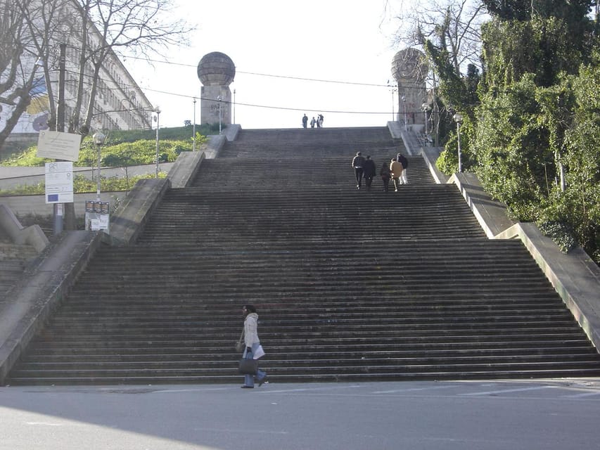 Coimbra: Guided tour with a local student - Price, group size, and practical value