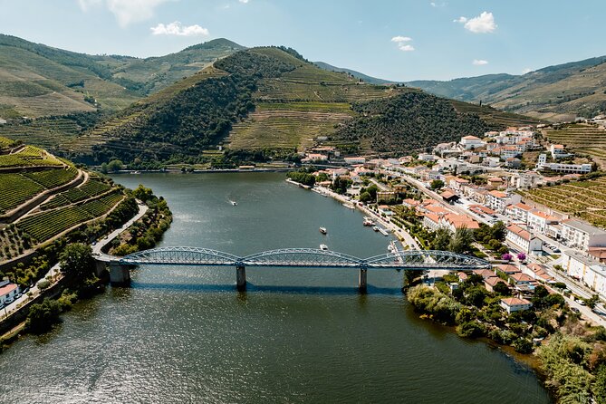 Douro Experience - Boat and Train Ride - Lunch and Wine Tasting - All Included - Guides can make or break the day
