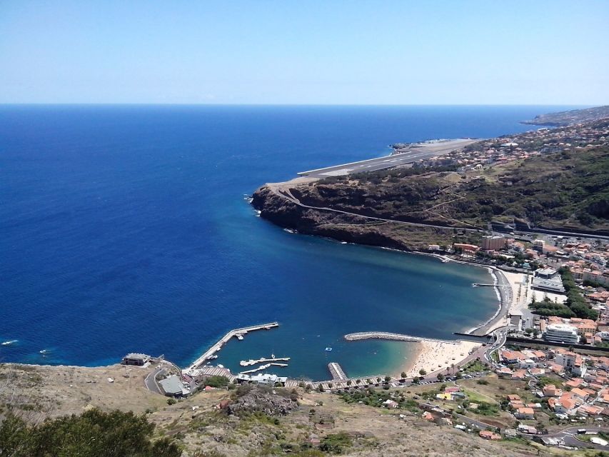 Eastern Madeira: Full-Day Tour with Rum Tasting - Santana for lunch, houses, and free time