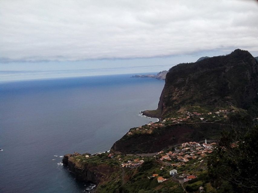 Eastern Madeira: Full-Day Tour with Rum Tasting - Guindaste skywalk and the north coast