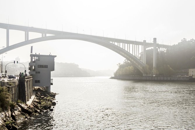 Experience Porto by Bike: 3-Hour Private Tour - Castelo do Queijo and Matosinhos Beach