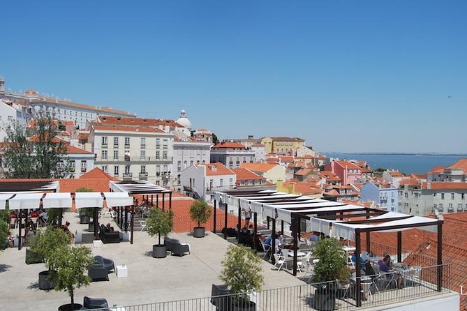 Expert Lisbon Tour with Local Guide in Private Eco Tuk Tuk - Graça and the highest viewpoints