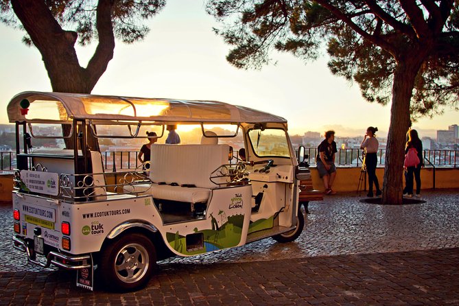 Explore Lisbon by Tuk Tuk: History and Viewpoints - Lisbon Cathedral and the lanes of Alfama