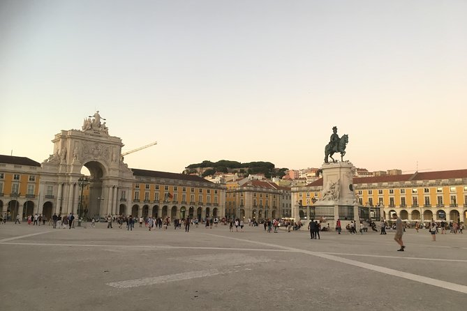 Explore Lisbon by Tuk Tuk: History and Viewpoints - Viewpoints above the city
