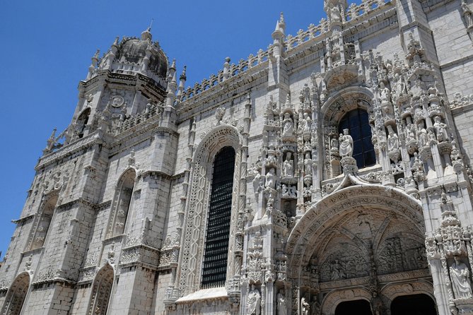 Explore Lisbon City on a private half-day tour in a van - Senhora do Monte: one of Lisbon’s best views