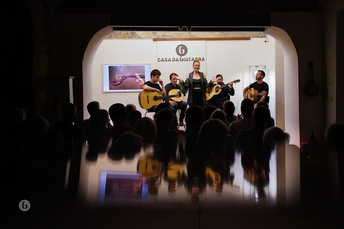 Fado by Casa da Guitarra - Casa da Guitarra puts you close to the music