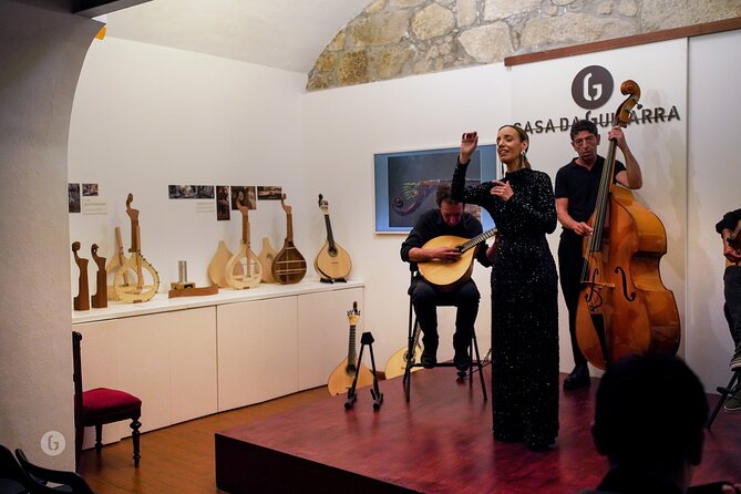 Fado by Casa da Guitarra - The best location for a music-and-river evening