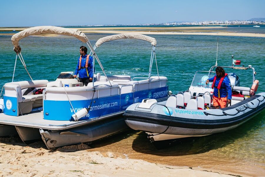 Faro: Deserta Island and Farol Island Catamaran Boat Trip - Why the guides matter