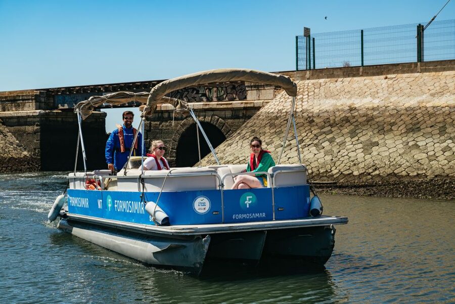 Faro: Deserta Island and Farol Island Catamaran Boat Trip - Farol Island and its one-hour stop