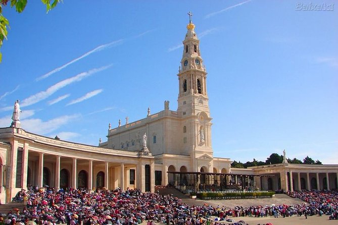 Fátima, Nazaré, and Óbidos: Small Group Tour From Lisbon - Fátima and the story of the apparitions