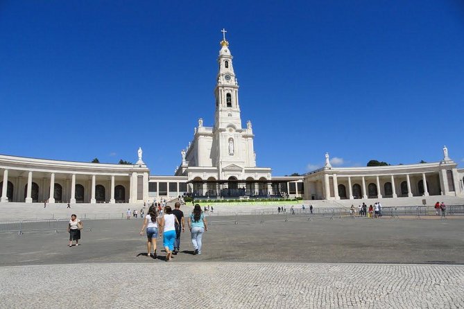 Fátima, Nazaré, and Óbidos: Small Group Tour From Lisbon - Chapel of the Miracle’s Memory