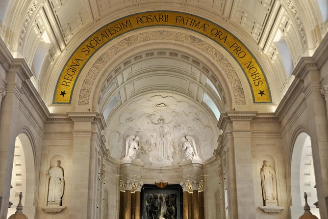 Fátima Sanctuary & Little Shepherds' Village from Lisbon - Two very different basilicas