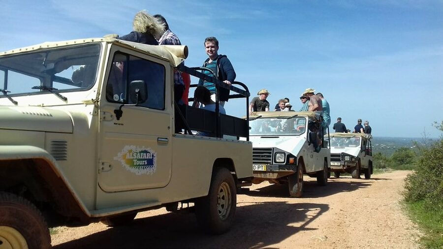 From Albufeira: Algarve Sunset Jeep Tour with Tastings - Villages, cafés, and old Algarve customs