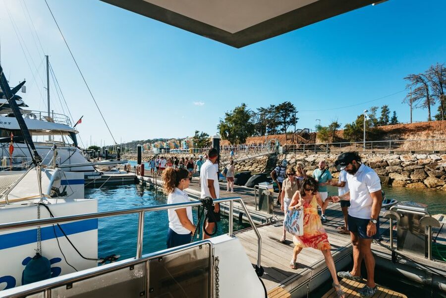 From Albufeira: Sunset Cruise and Beach BBQ with Open Bar - Who will enjoy this six-hour outing?
