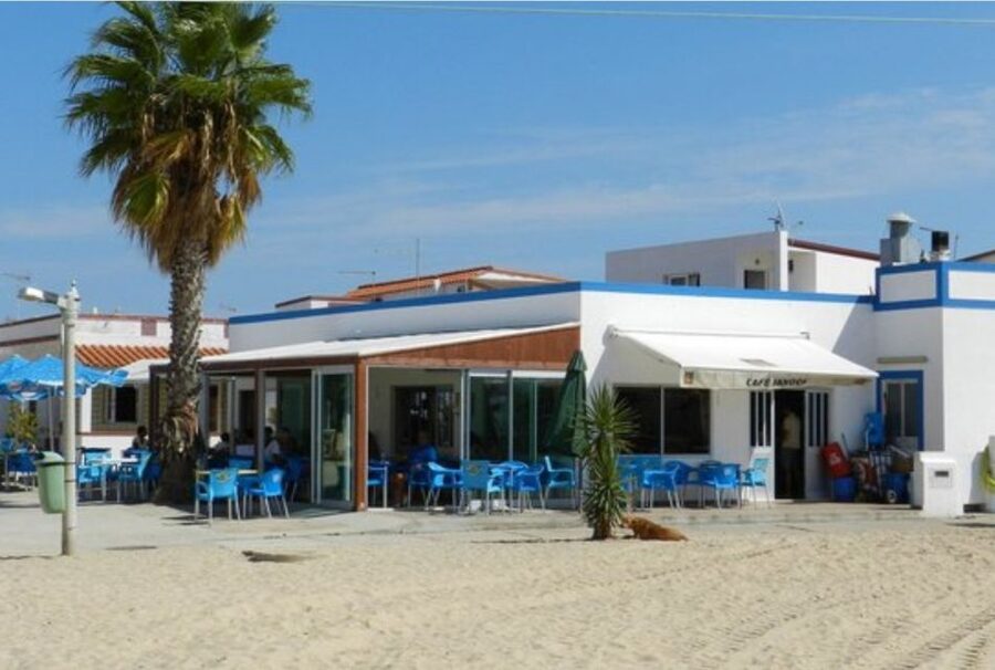 From Faro: 4 Stops, 3 Islands in Ria Formosa Catamaran Tour - Culatra Island: the two-hour heart of the tour