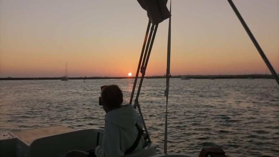 From Faro: Ria Formosa Sunset Boat Trip - The guide makes the difference
