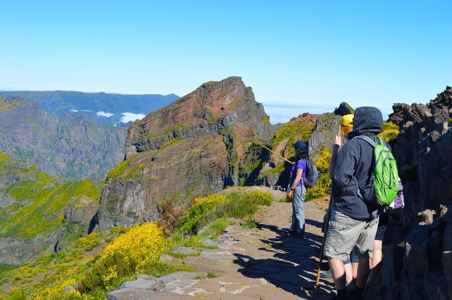 From Funchal: Madeira Peaks Mountain Walk - Pico do Arieiro and the first mountain views